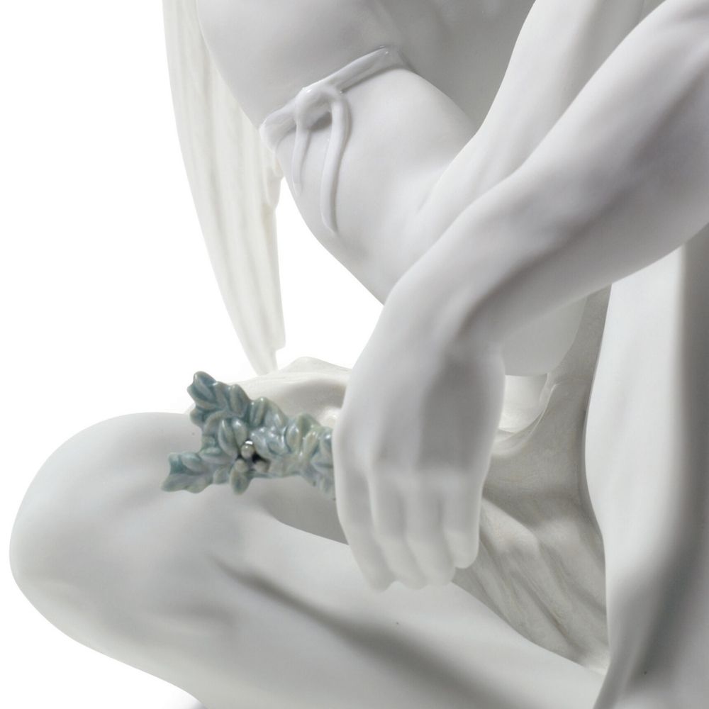 Porcelain sculpture, Protective Angel by Ernest Massuet - LLADRO