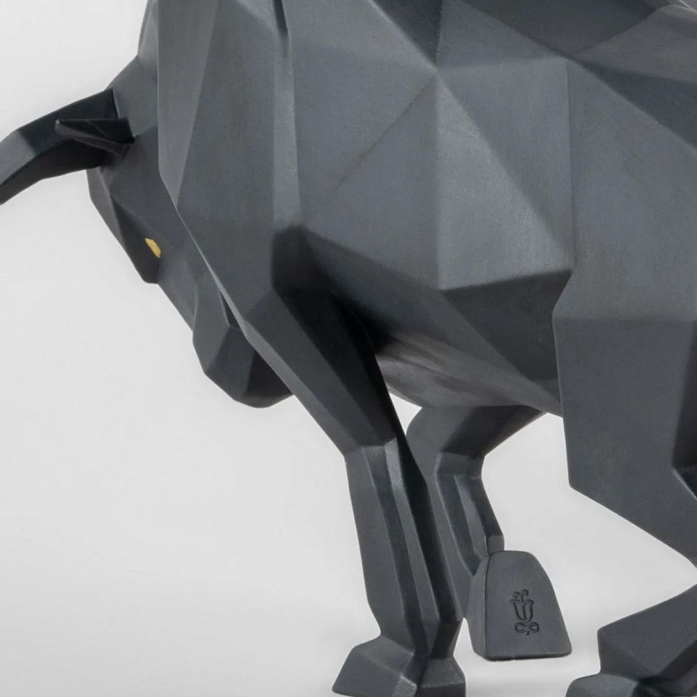 Matte black porcelain sculpture, Bull, Origami - LLADRO