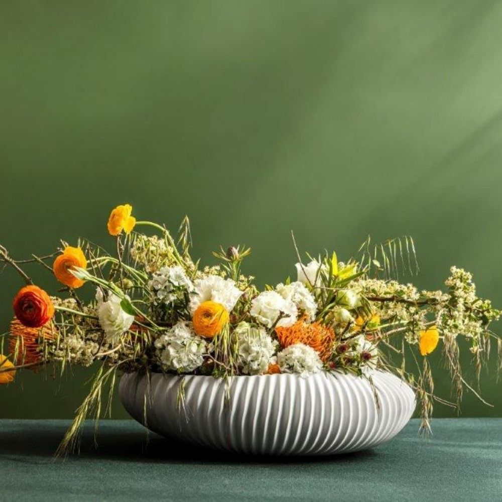 Porcelain vessel, Shell White by Patrick Norguet - VISTA ALEGRE