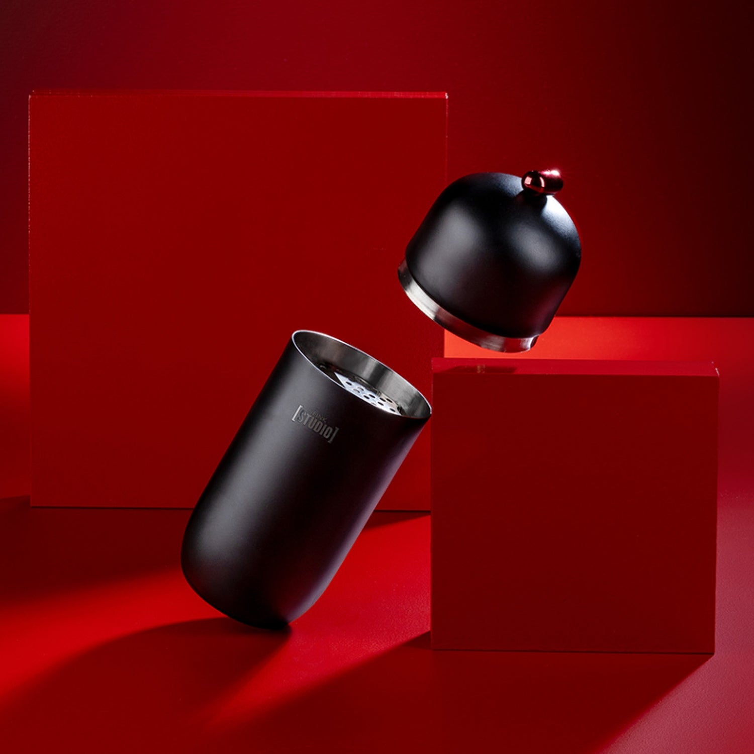 Cocktail shaker, 9 in, Pop Art - SIMONA'S COLLECTION