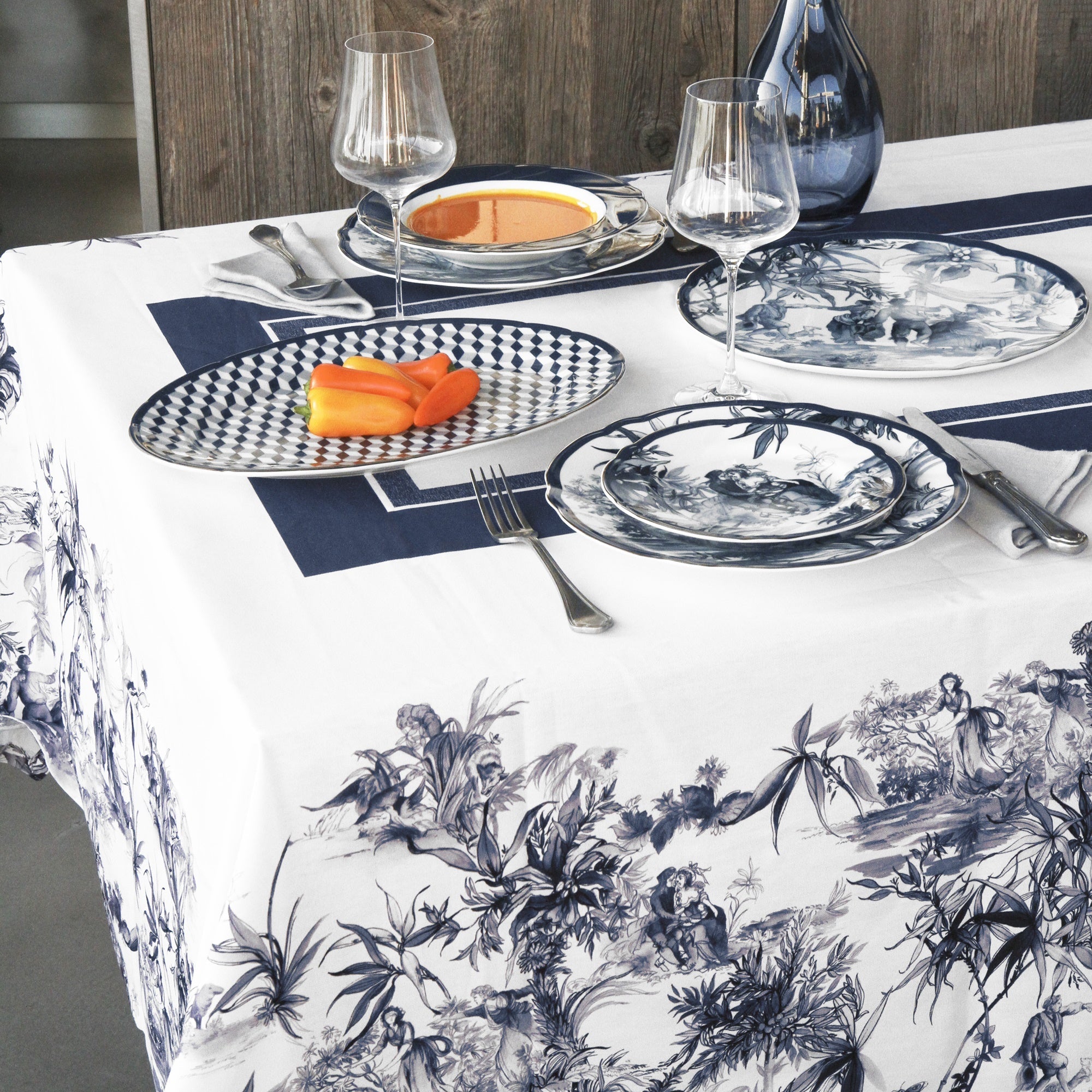 Tablecloth 63 x 94.5 inches, Versailles - BACI MILANO