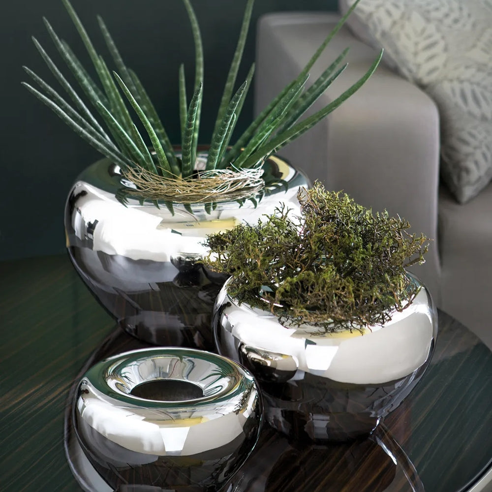 Nickel plated vase, 15.75 in, Venus - SIMONA'S COLLECTION