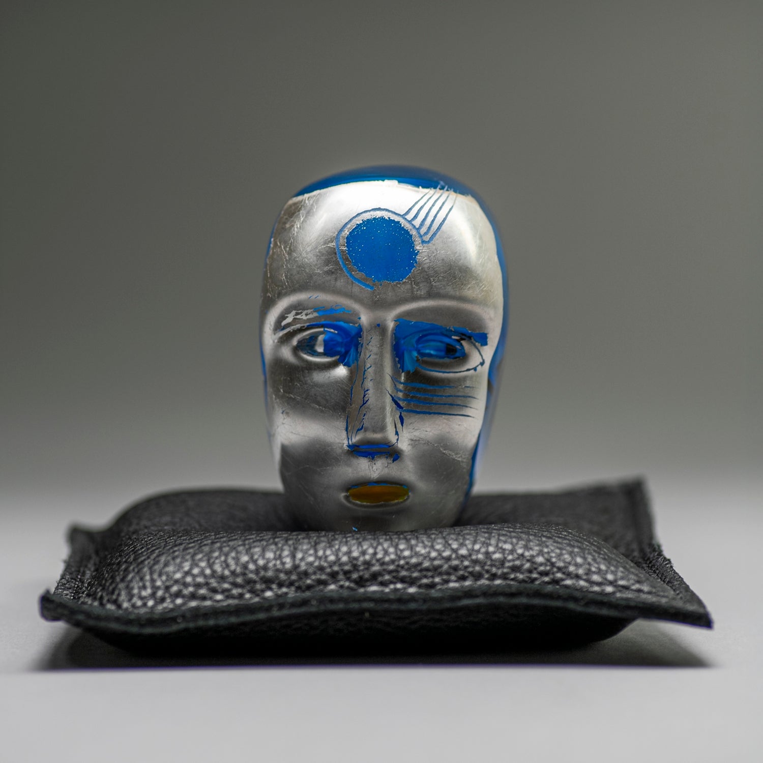 Sculpture Brains Annual 2025 Grey/Blue by Bertil Vallien - KOSTA BODA