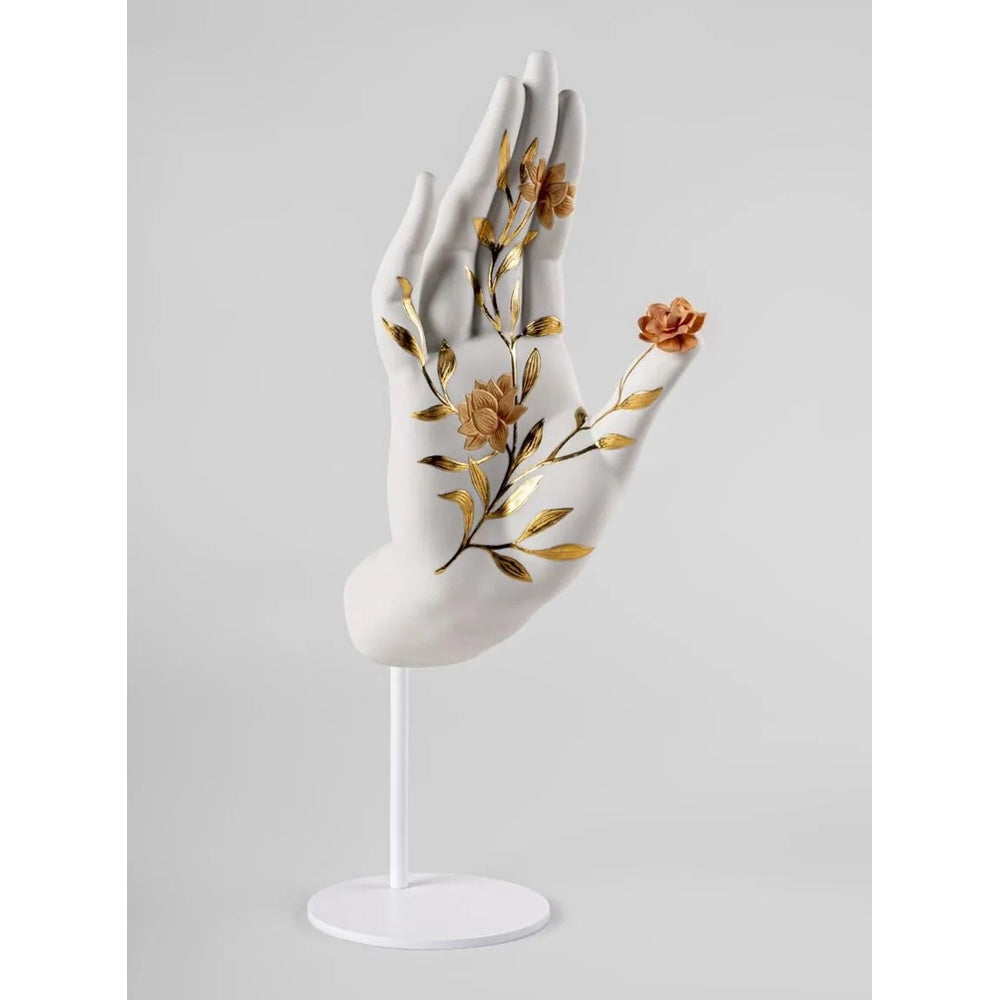 Porcelain sculpture, Protection Mudra by Dept. Diseno y Decoracion - LLADRO