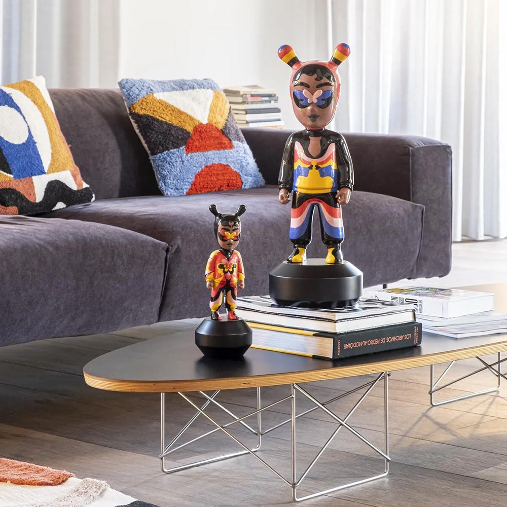 Porcelain sculpture, 11.8 inches, The Guest by Jade Purple Brown - LLADRO