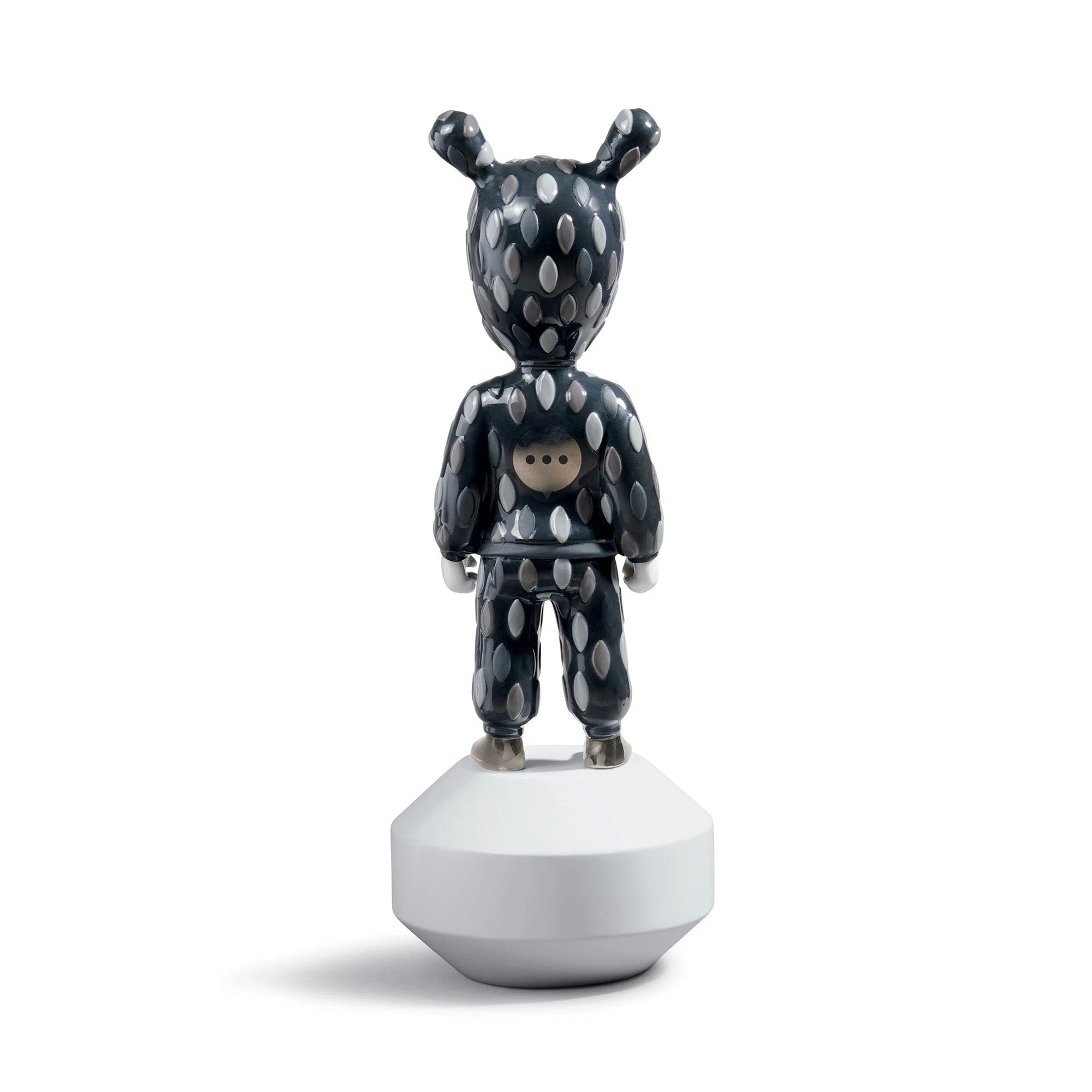 Porcelain sculpture, 11.8 inches, The Guest by Rolito - LLADRO