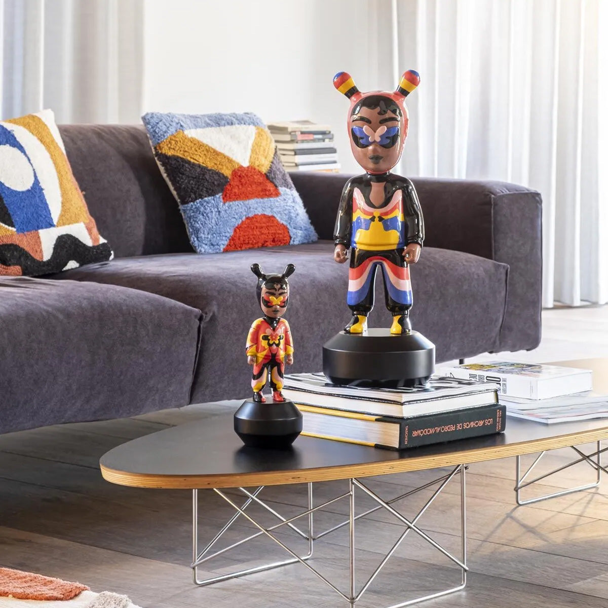 Porcelain sculpture, 20.5 inches, The Guest by Jade Purple Brown - LLADRO