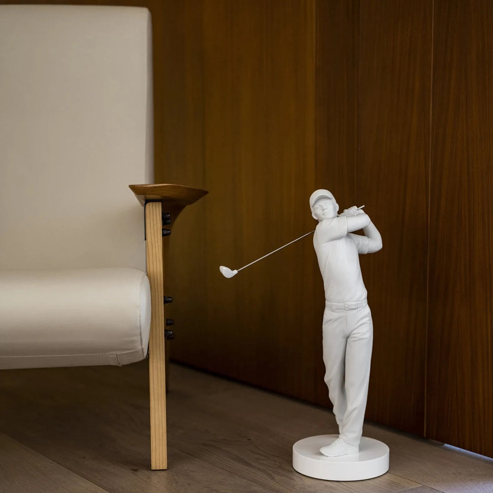 Porcelain sculpture, Golf Champion Man by Jose Javier Malavia - LLADRO