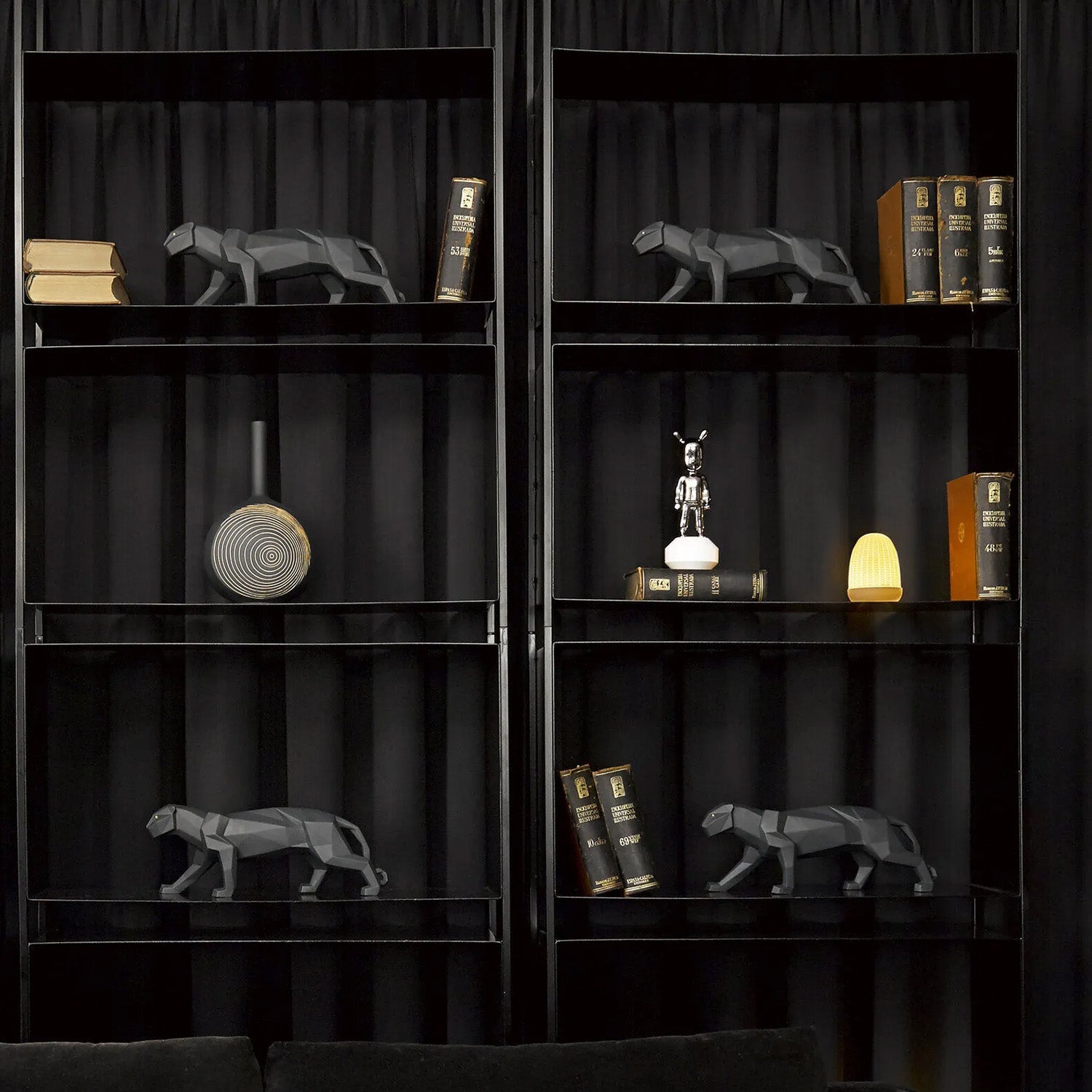 Porcelain sculpture, Panther Matt Black, Origami - LLADRO