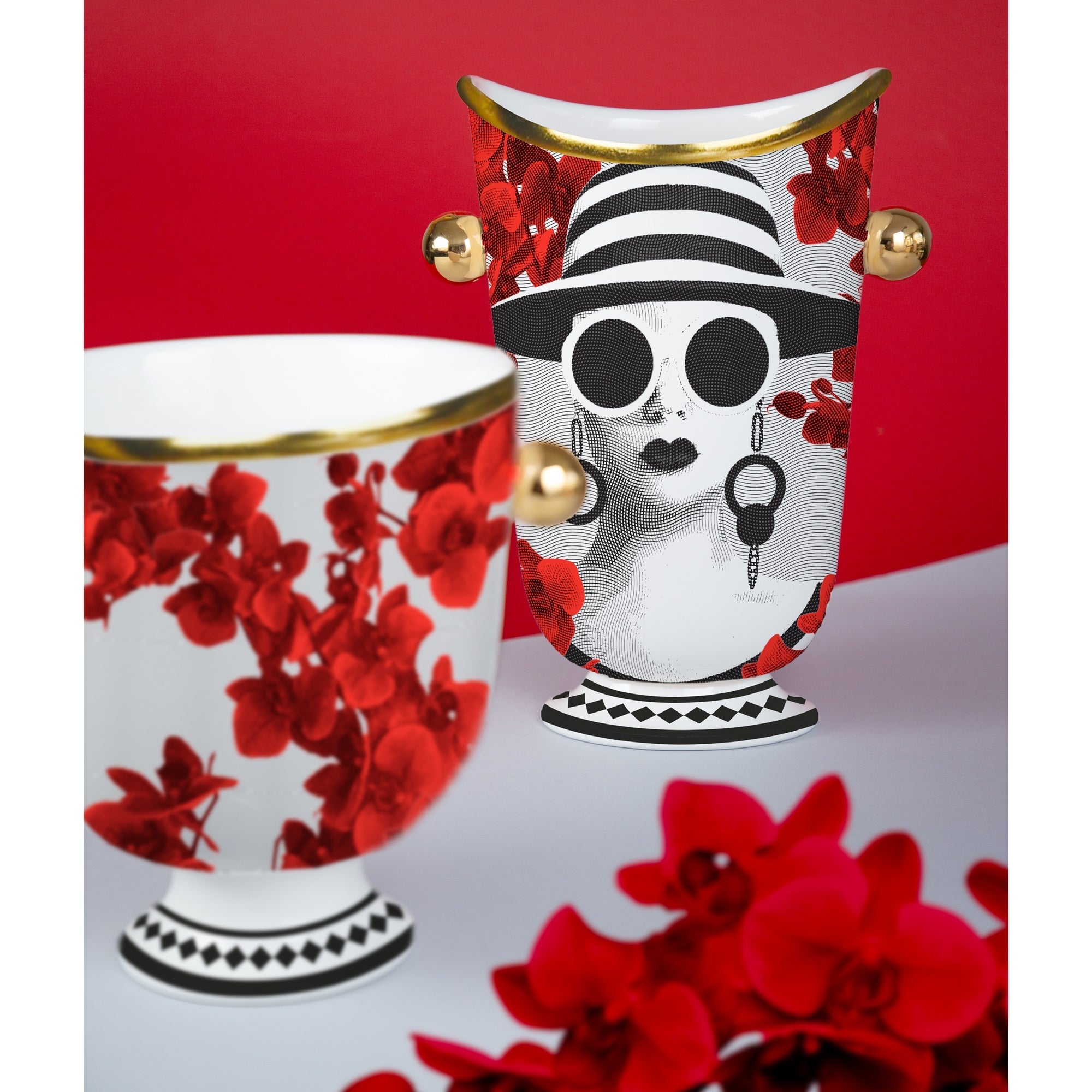 Espresso cup, porcelain, The inseparables Mrs White - BACI MILANO