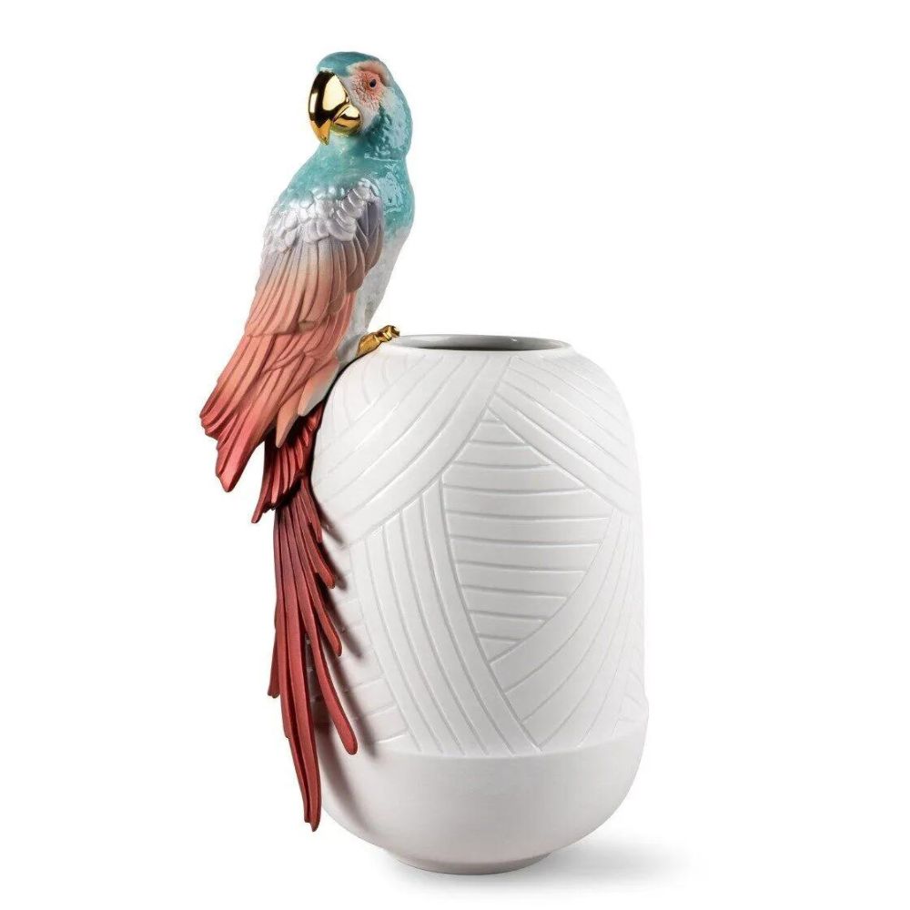 Decorative porcelain vase, Macaw by Dept. Diseno y Decoracion - LLADRO