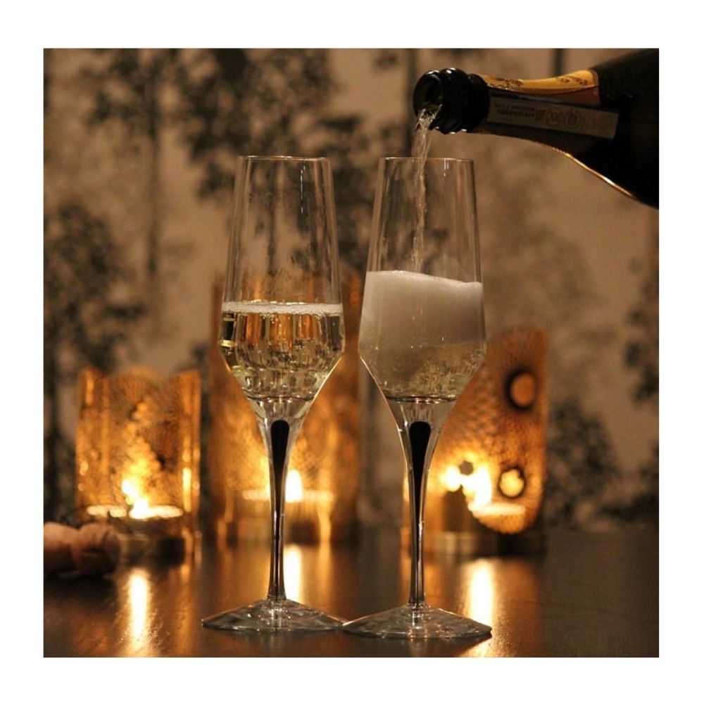 Champagne glass, Metropol by Erika Lagerbielke - ORREFORS