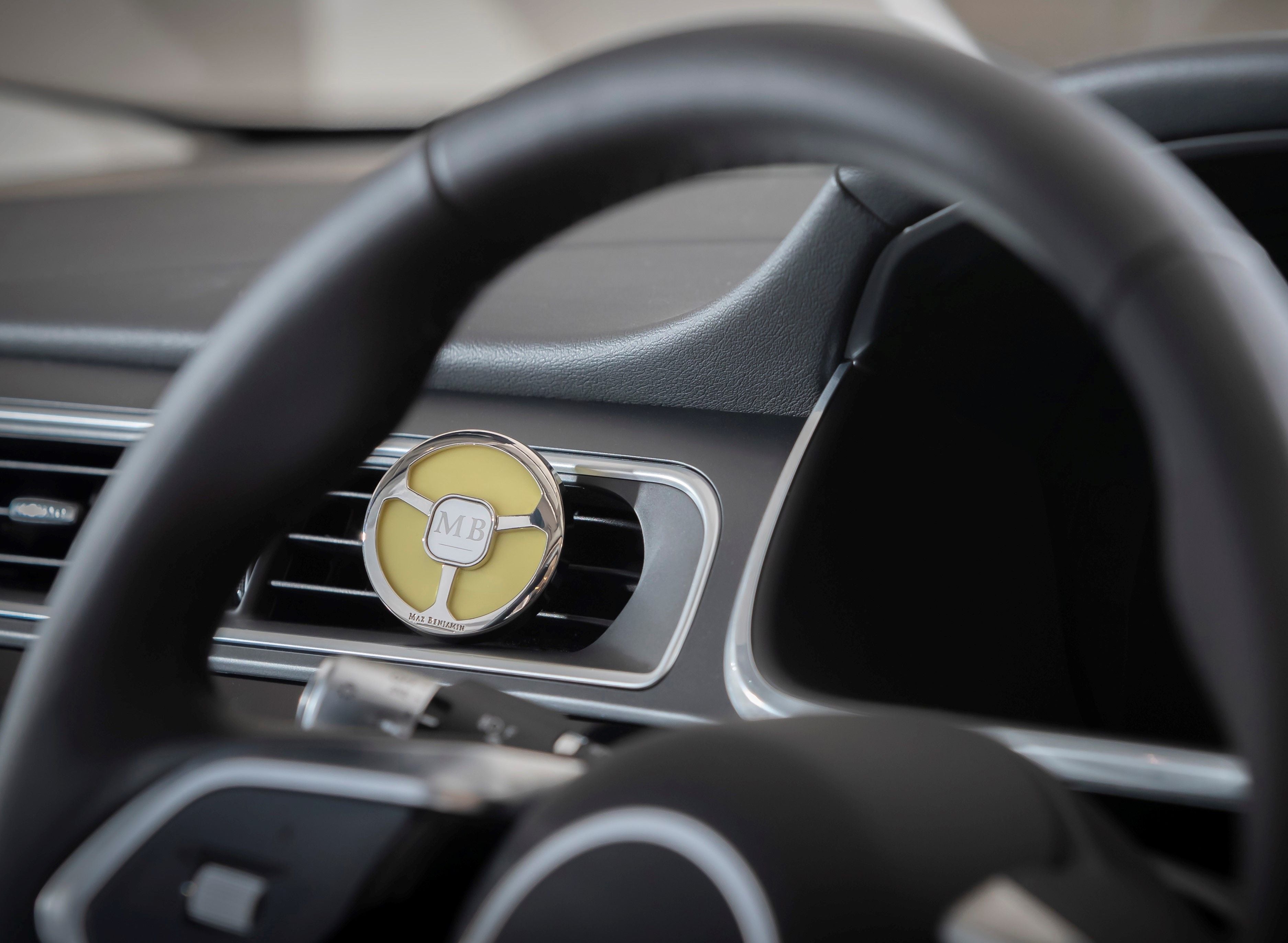 Car air freshener refill, Lemongrass Ginger, Car Fragrance collection - MAX BENJAMIN