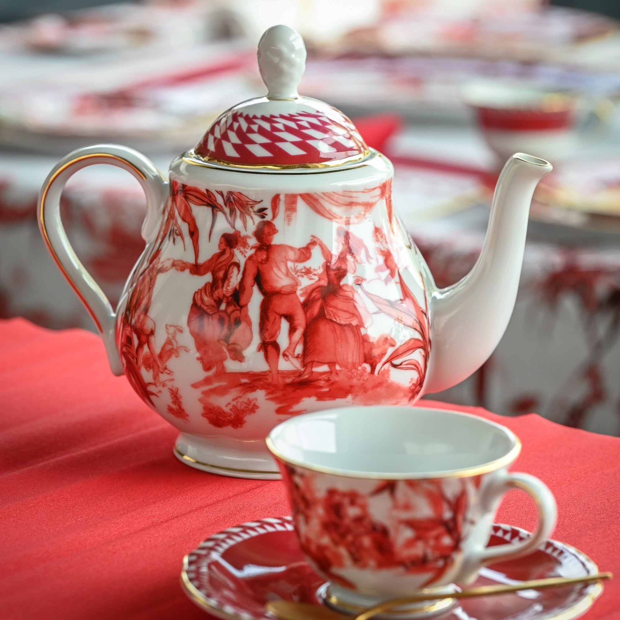 Porcelain teapot, Le Rouge -  BACI MILANO
