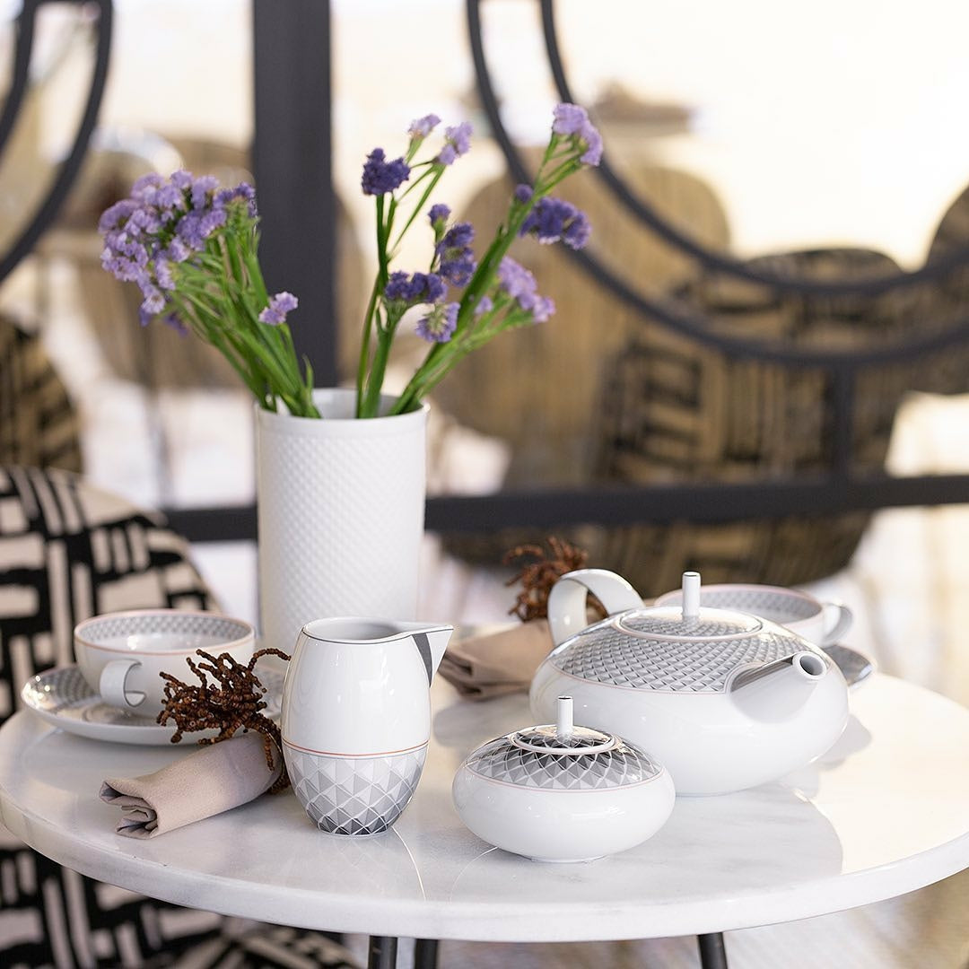 Tea cup and saucer, Maya - VISTA ALEGRE