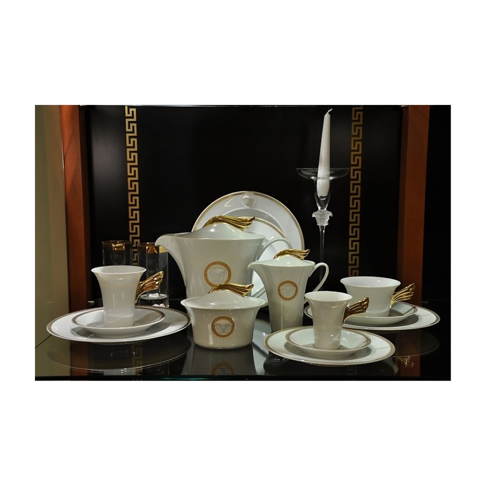 Tea cup and saucer, Meandre D'Or by Paul Wunderlich - VERSACE