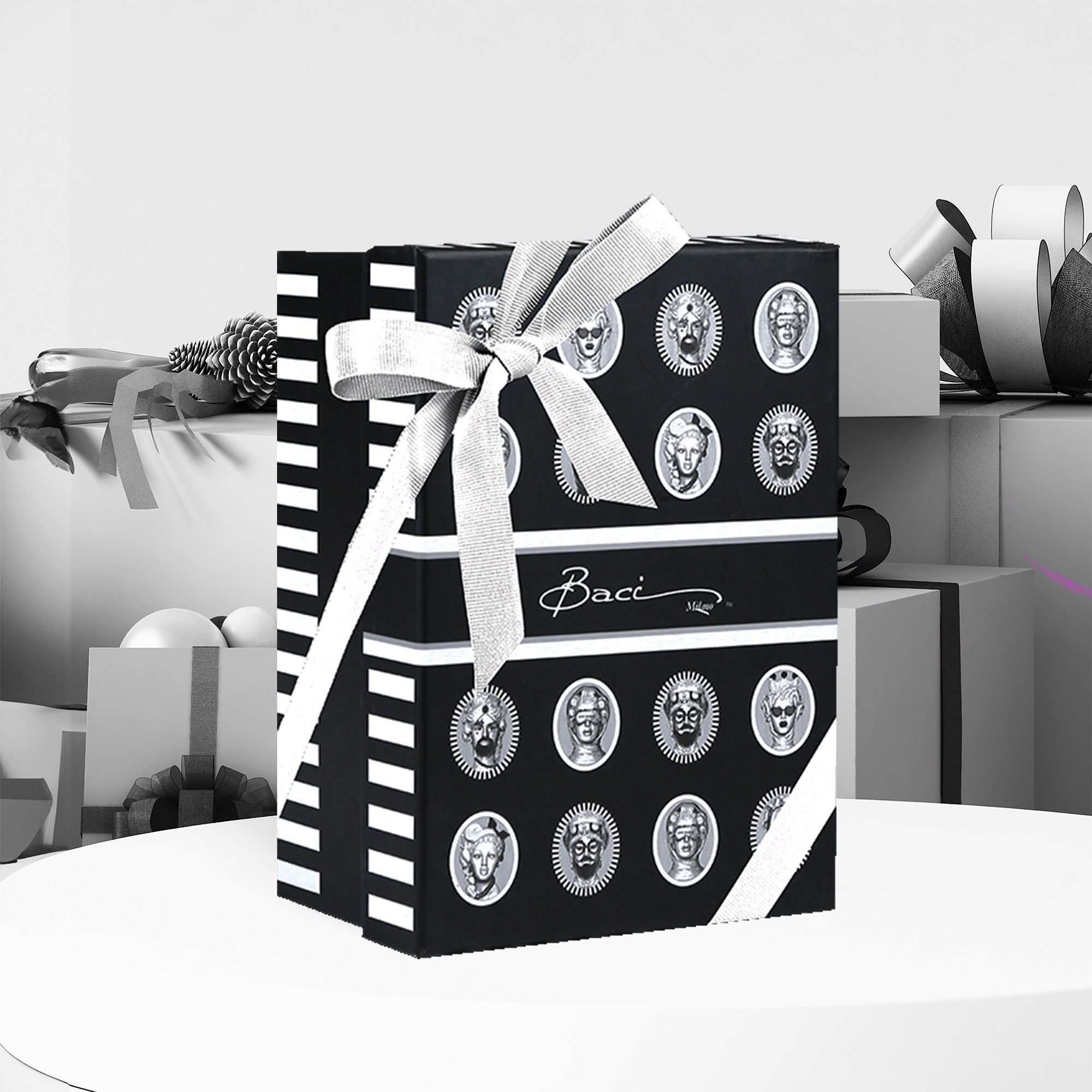 Decorative plate, 9.4 inches, Sagrada Familia The Transgressive -  BACI MILANO