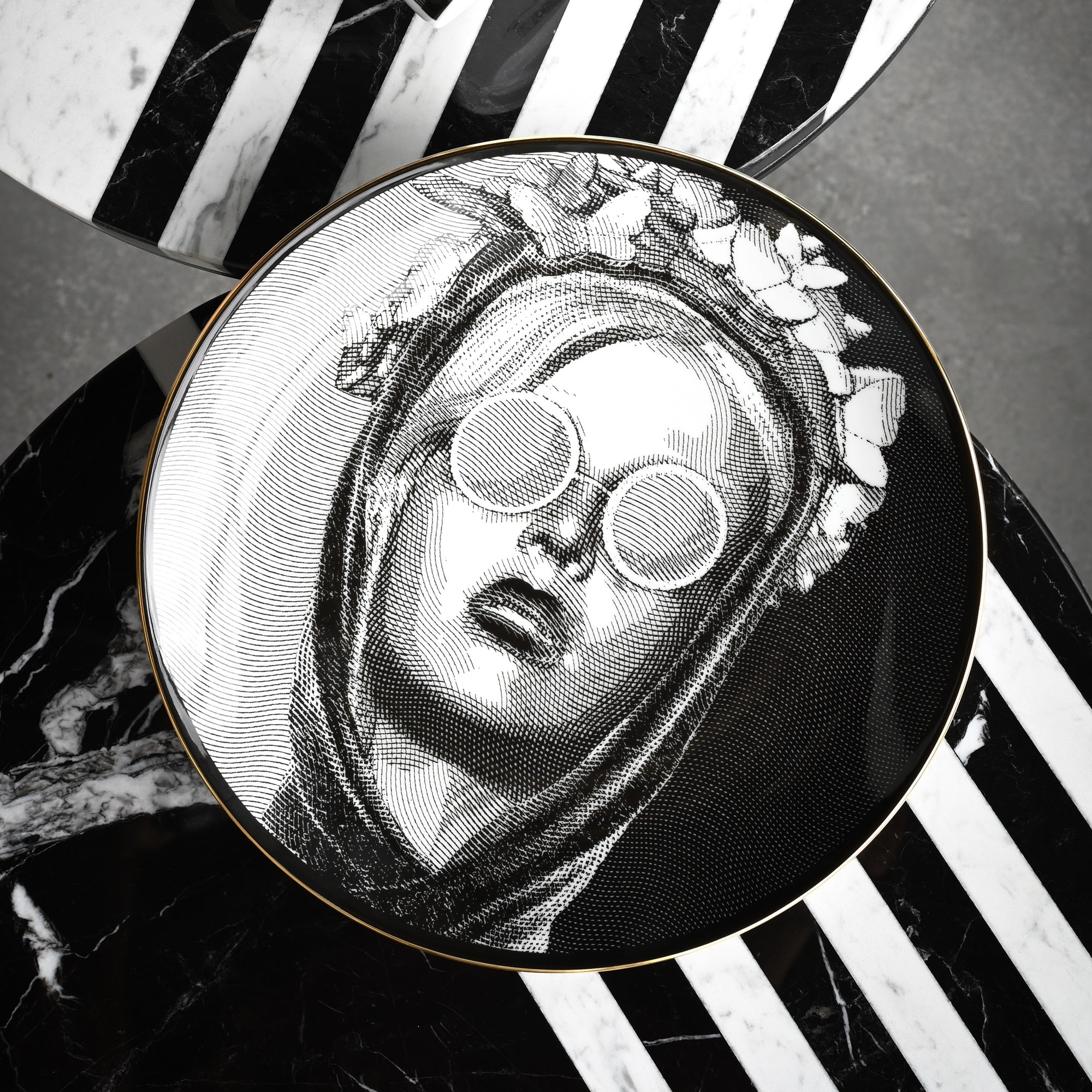 Decorative plate, 9.4 inches, Sagrada Familia The Stylish -  BACI MILANO