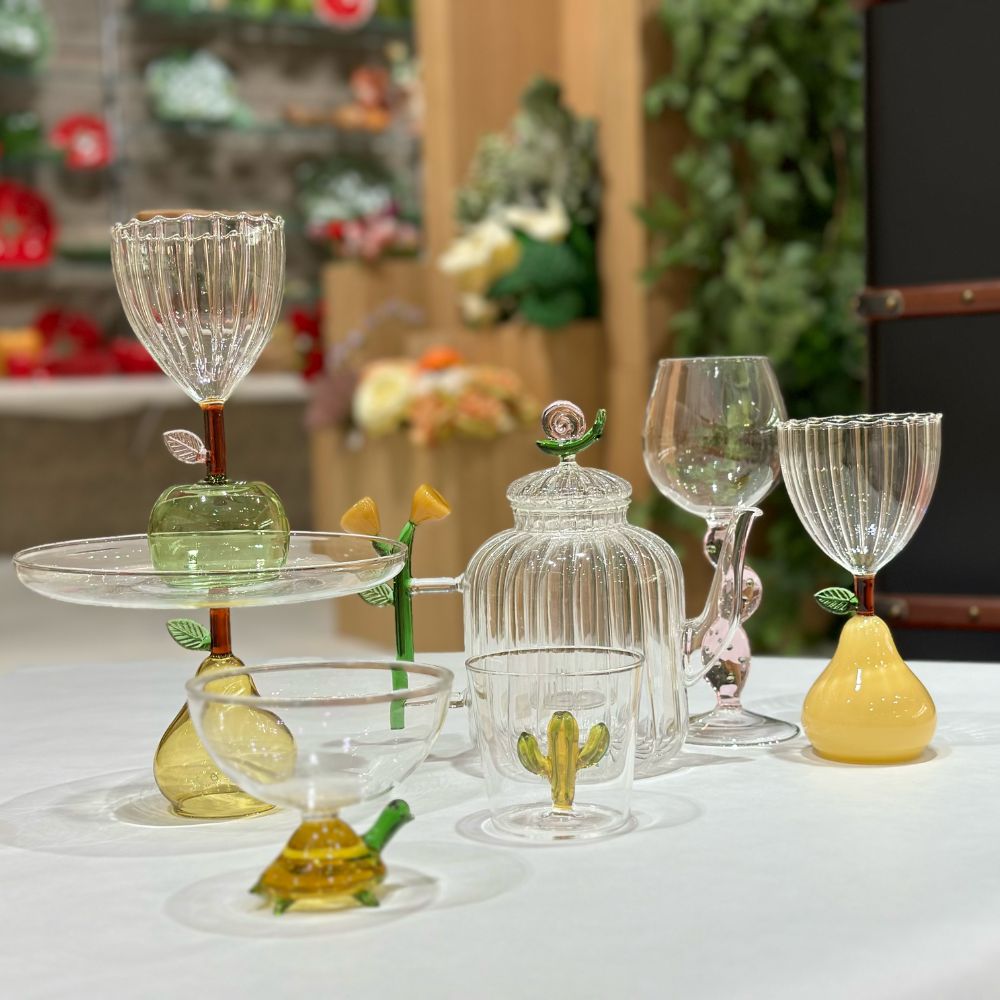 Wine glass, with pear stem, dull yellow, Fruits and Flower by Alessandra Baldereschi - ICHENDORF