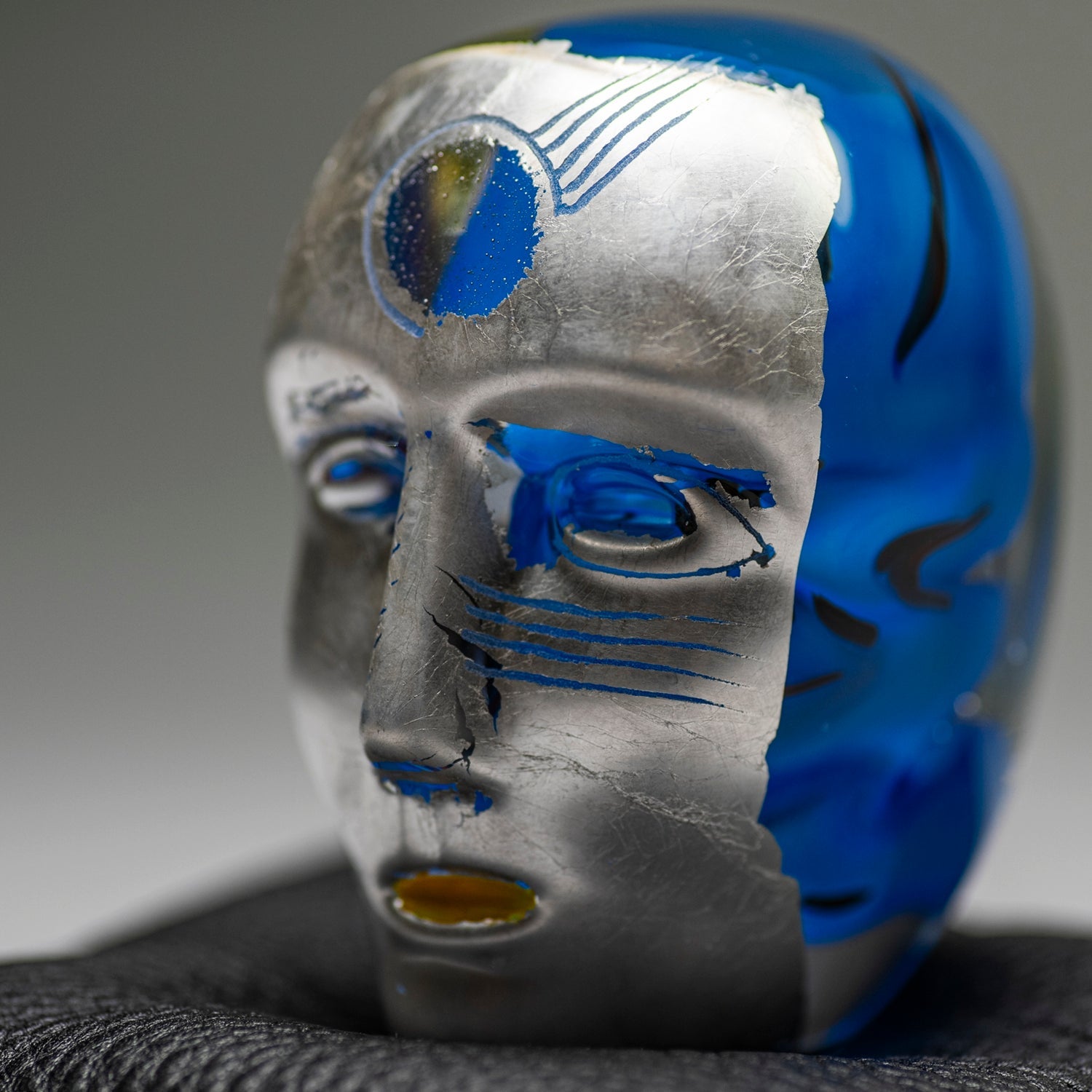 Sculpture Brains Annual 2025 Grey/Blue by Bertil Vallien - KOSTA BODA