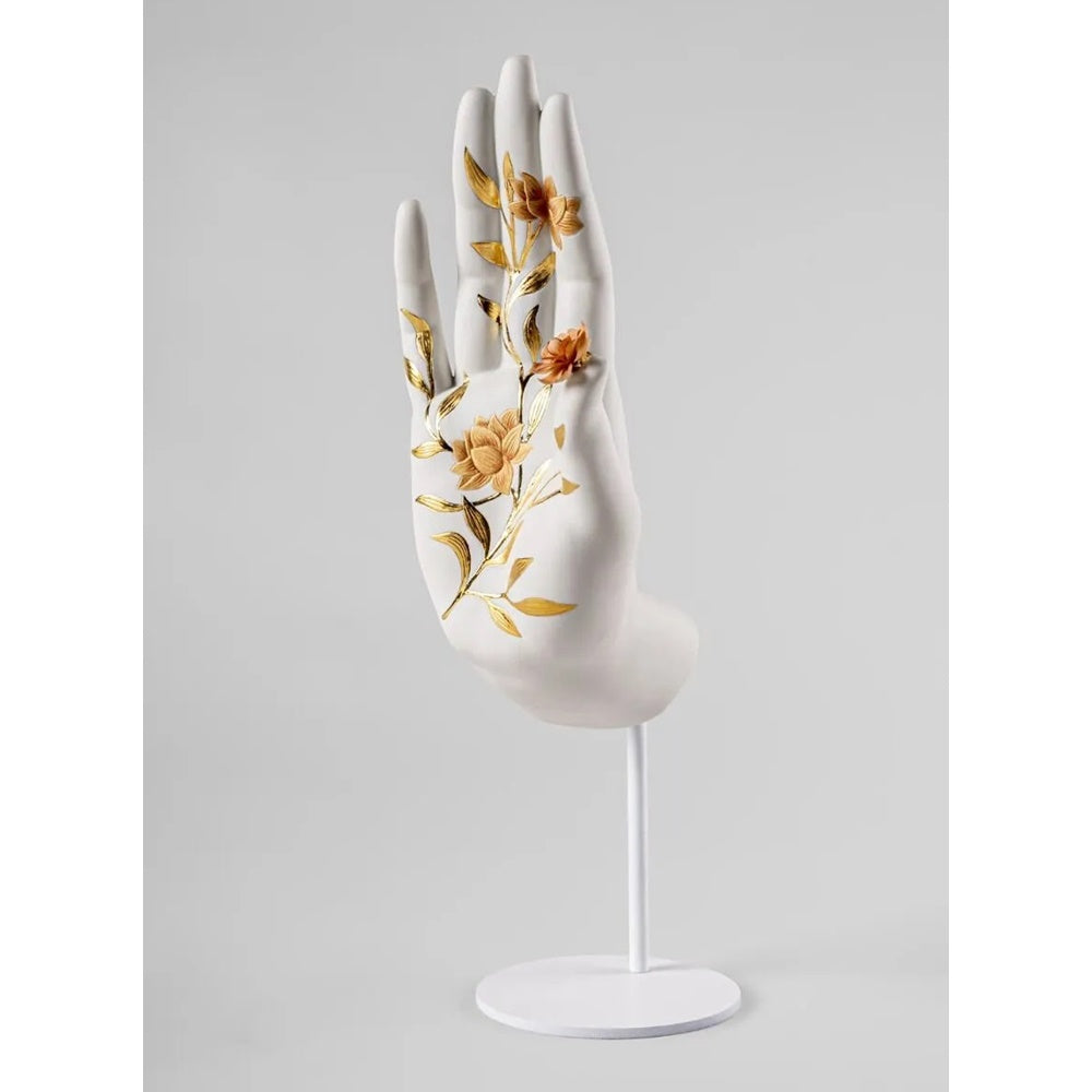 Porcelain sculpture, Protection Mudra by Dept. Diseno y Decoracion - LLADRO