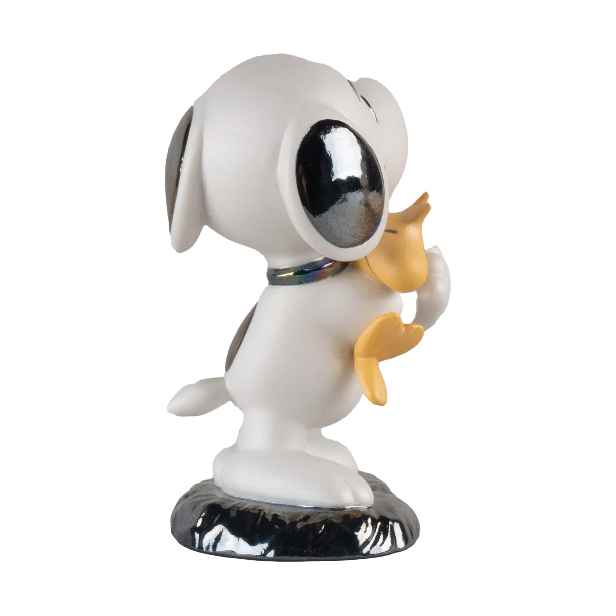 Porcelain sculpture Snoopy by Eva Maria Cuerva - LLADRO