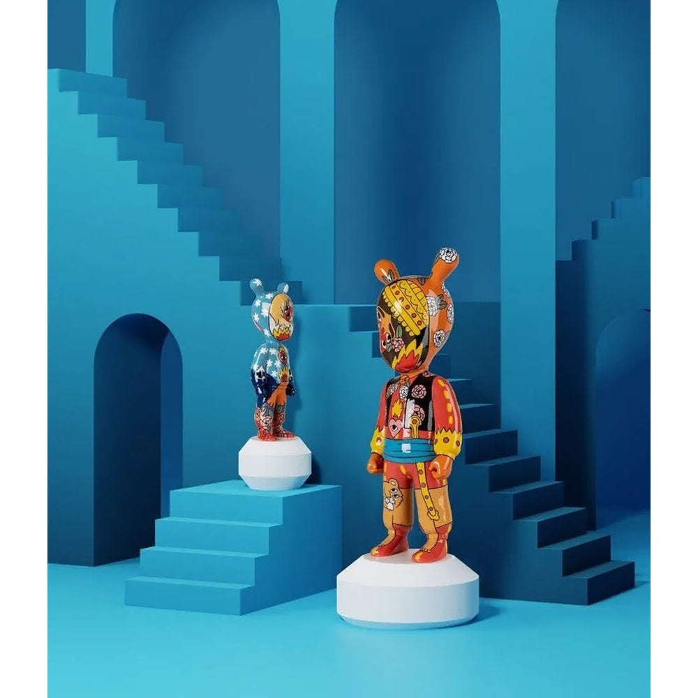 Porcelain sculpture, 11.8 inches, The Guest by Ricardo Cavolo - LLADRO