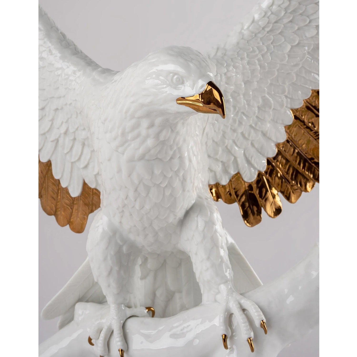 Sculpture Freedom Eagle by Alfredo Llorens - LLADRO