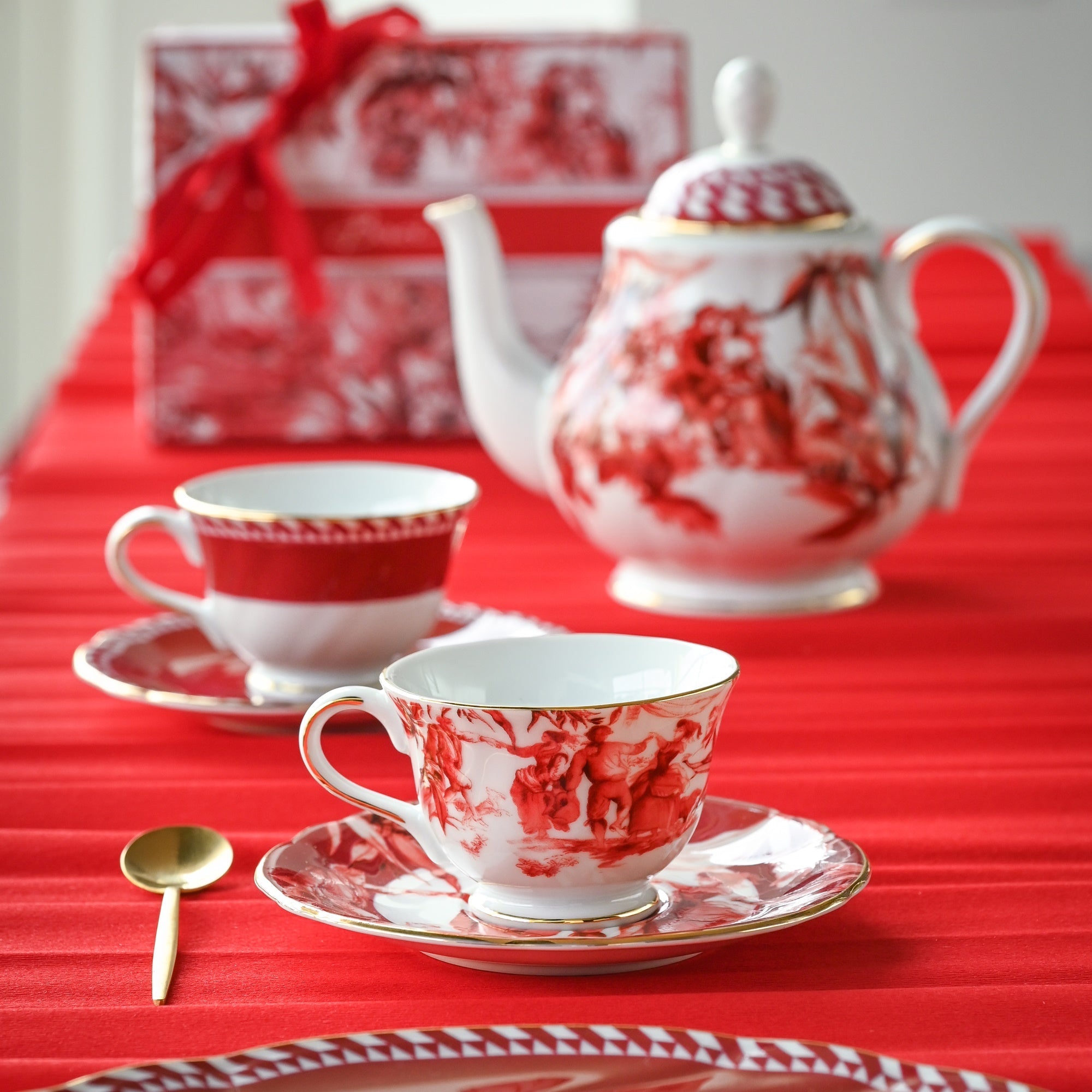Set of 2 tea cups and saucers, porcelain, Le Rouge -  BACI MILANO