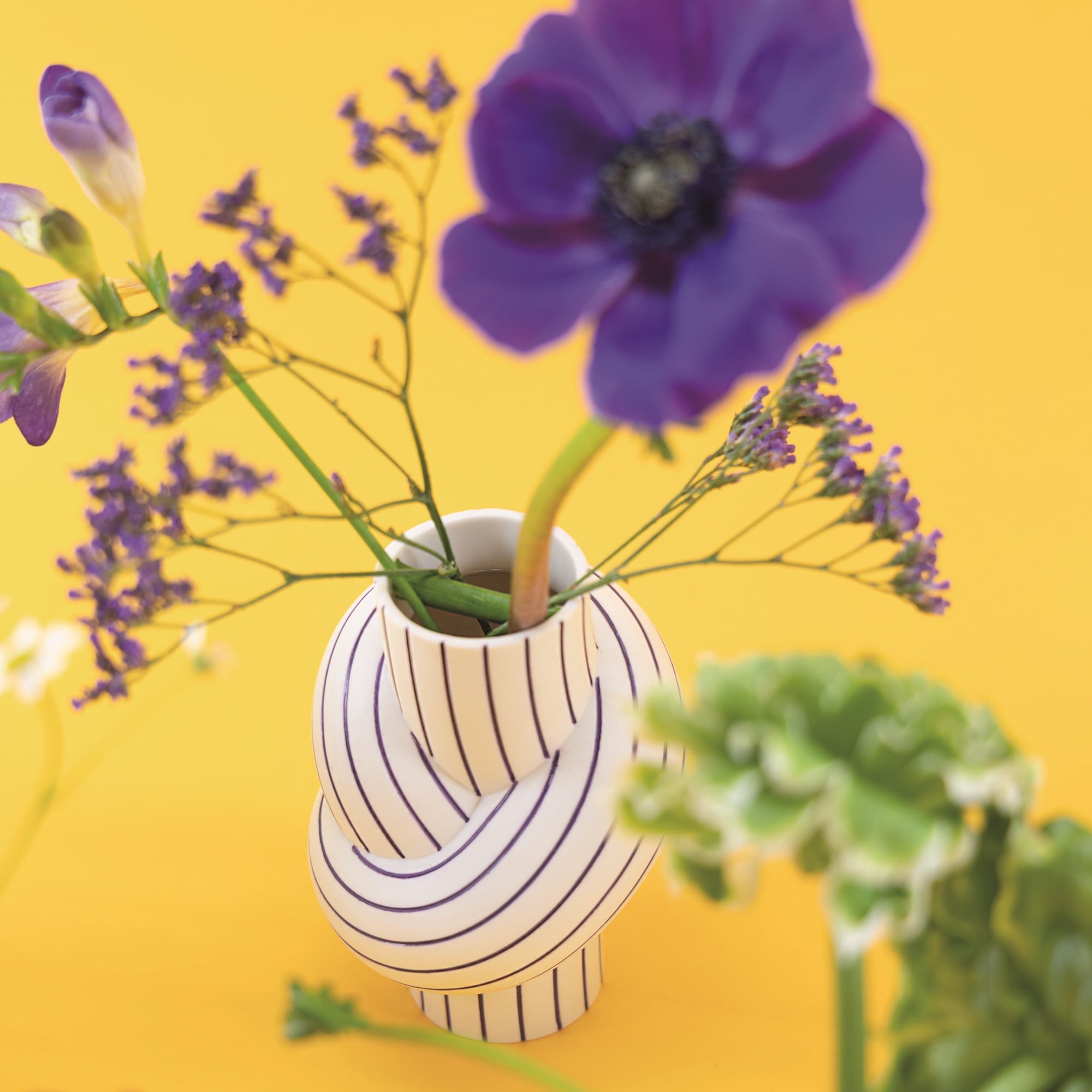 Porcelain vase, 4.7 inches, Node Stripes Plum by Martin Hirth - ROSENTHAL